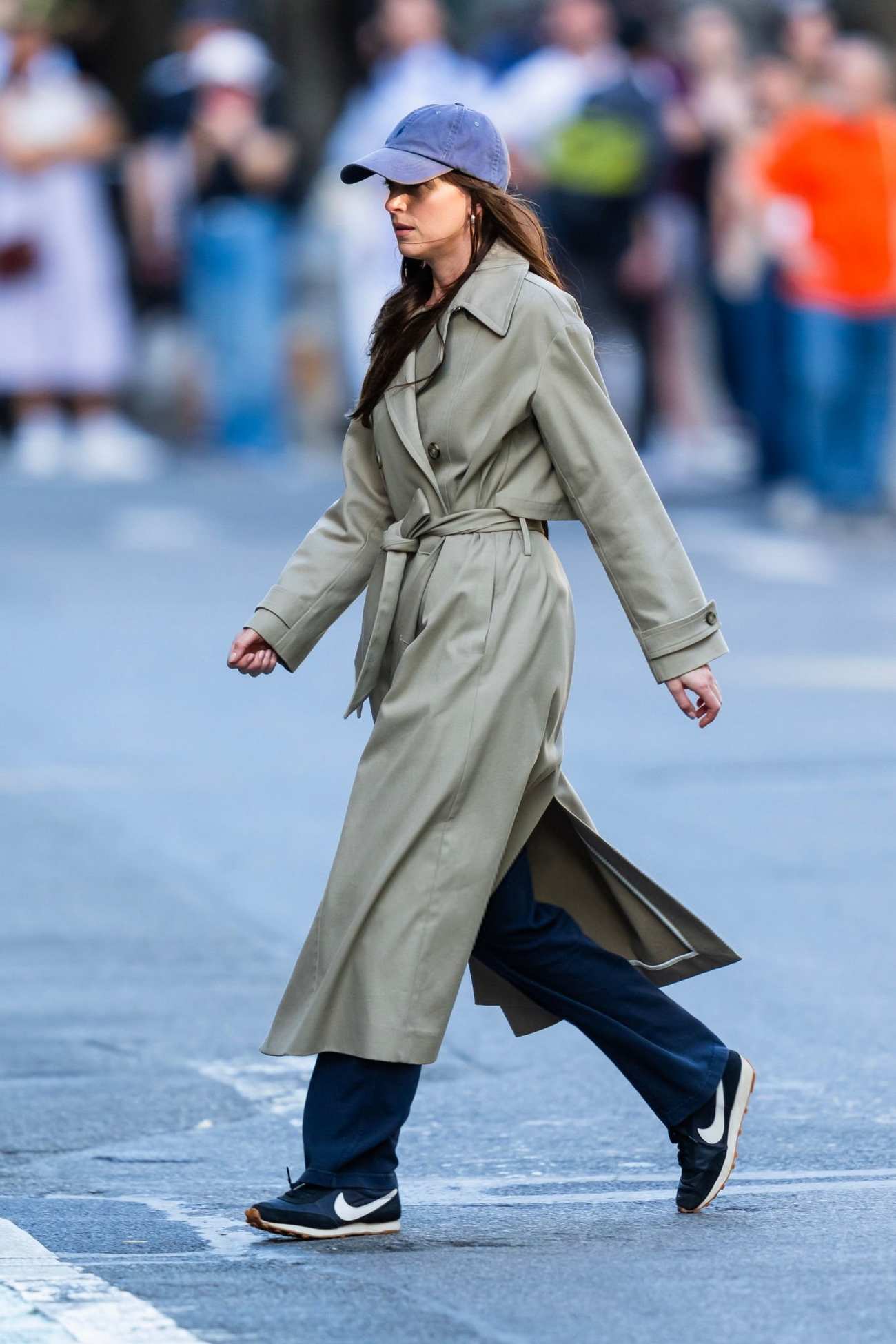 Dakota_Johnson_-_seen_at_the_movie_set_of_the__Materialists__in_New_York_May_282C_2024_09.jpg Dakota_Johnson_-_seen_at_the_movie_set_of_the__Materialists__in_New_York_May_282C_2024_09.jpg