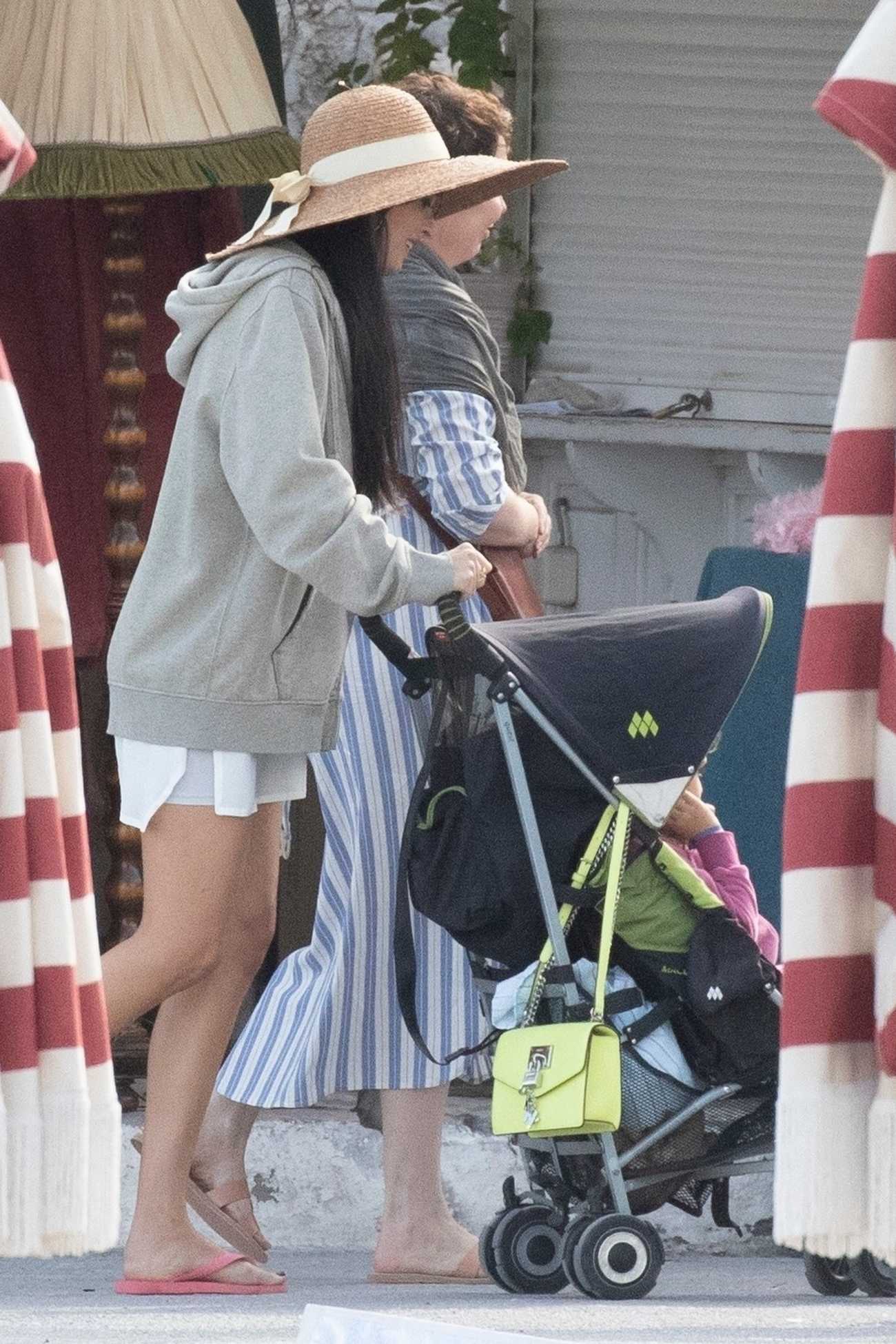 Dakota_Johnson_-_seen_shooting__The_Lost_Daughter__in_Speteses_Island2C_Greece__10202020-08.jpg Dakota_Johnson_-_seen_shooting__The_Lost_Daughter__in_Speteses_Island2C_Greece__10202020-08.jpg