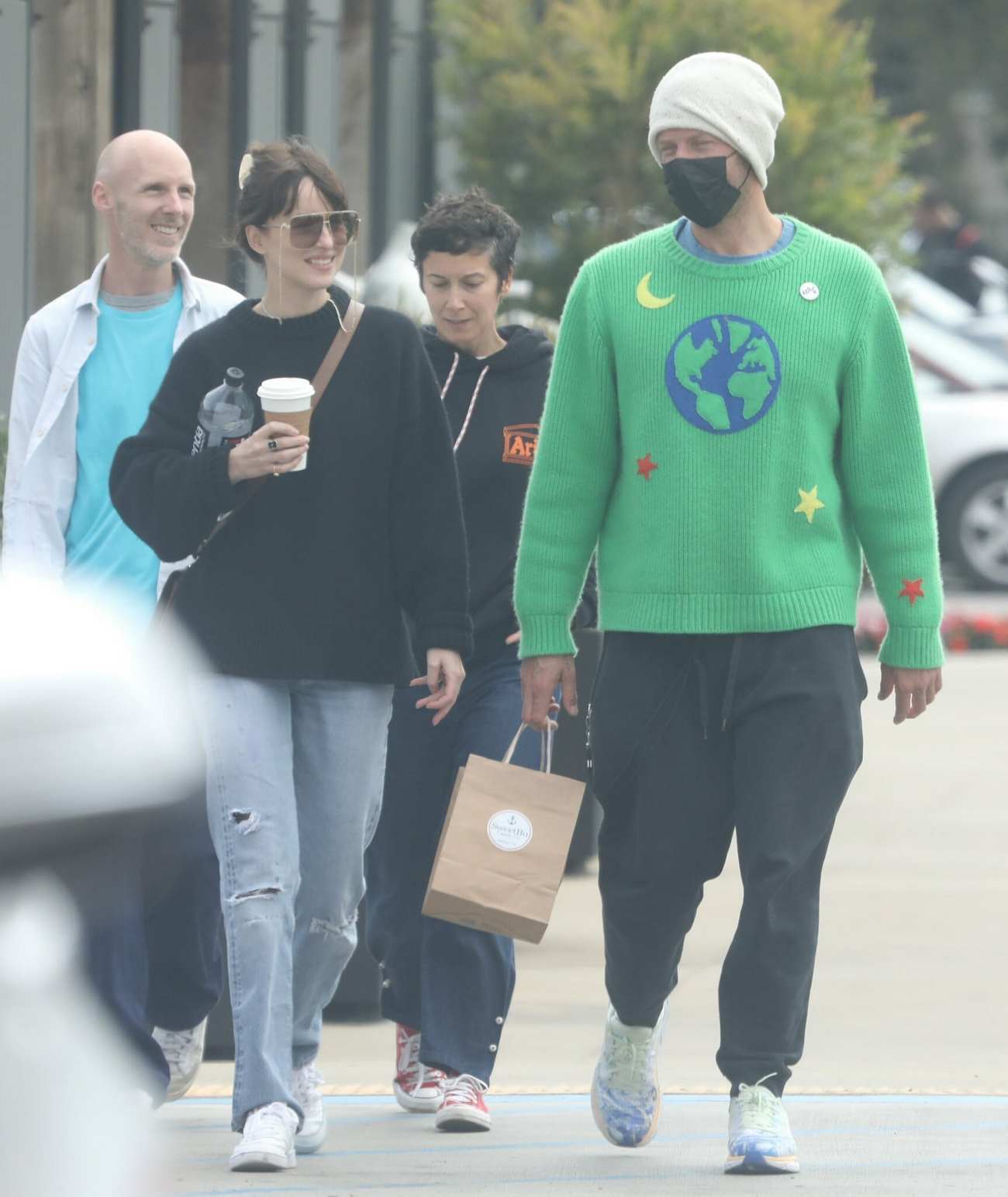 Dakota_Johnson_-_spotted_in_Malibu2C_California__0521202205.jpg Dakota_Johnson_-_spotted_in_Malibu2C_California__0521202205.jpg