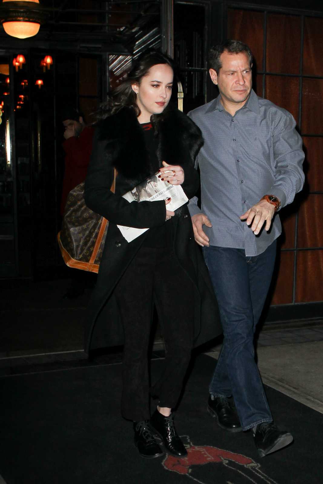 Dakota_Johnson_Leaving_Late_Night_with_Seth_Meyers_Show_-_February_1-02.jpg