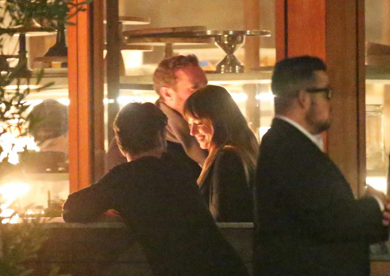 Dakota_Johnson___Chris_Martin_-_Having_dinner_at_Soho_House_in_Malibu_-_January_1200003.jpg Dakota_Johnson___Chris_Martin_-_Having_dinner_at_Soho_House_in_Malibu_-_January_1200003.jpg
