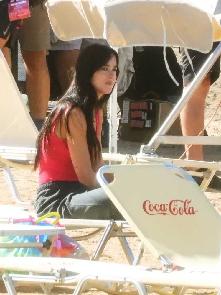 Dakota_Johnson___Olivia_Colman_-_Filming_Lost_Daughter_in_Spetses_Island2C_Greece2C_October_132C_2020-01.jpg Dakota_Johnson___Olivia_Colman_-_Filming_Lost_Daughter_in_Spetses_Island2C_Greece2C_October_132C_2020-01.jpg
