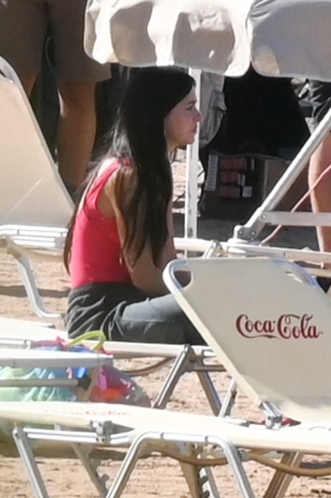 Dakota_Johnson___Olivia_Colman_-_Filming_Lost_Daughter_in_Spetses_Island2C_Greece2C_October_132C_2020-10.jpg Dakota_Johnson___Olivia_Colman_-_Filming_Lost_Daughter_in_Spetses_Island2C_Greece2C_October_132C_2020-10.jpg