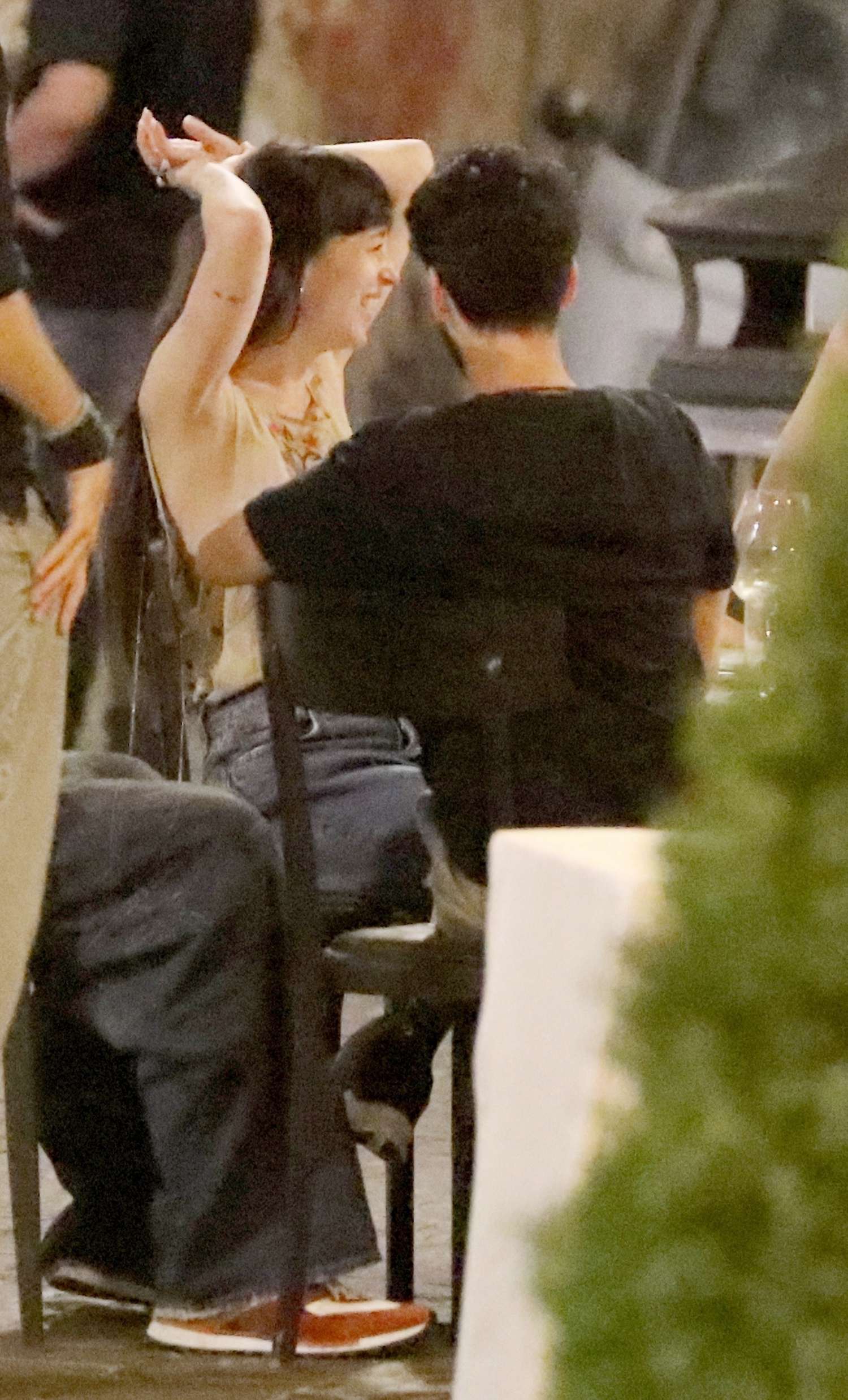 Dakota_Johnson_and_Kate_Hudson_-_Out_to_dinner_at_Pierluigi_in_Rome2C_Italy_-_June_282C_2025_14.jpg Dakota_Johnson_and_Kate_Hudson_-_Out_to_dinner_at_Pierluigi_in_Rome2C_Italy_-_June_282C_2025_14.jpg