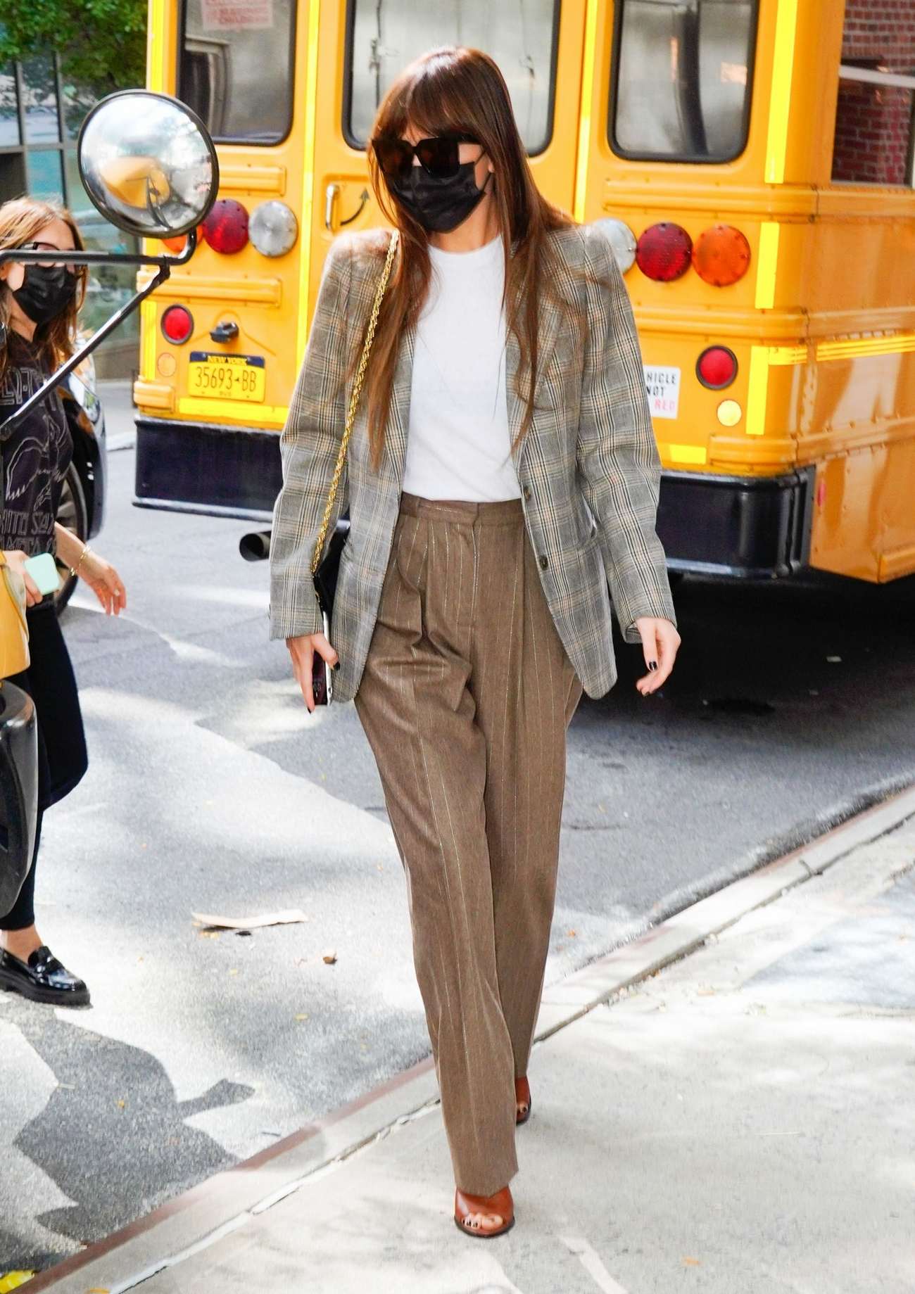 Dakota_Johnson_out_in_New_York_93021_02.jpg Dakota_Johnson_out_in_New_York_93021_02.jpg