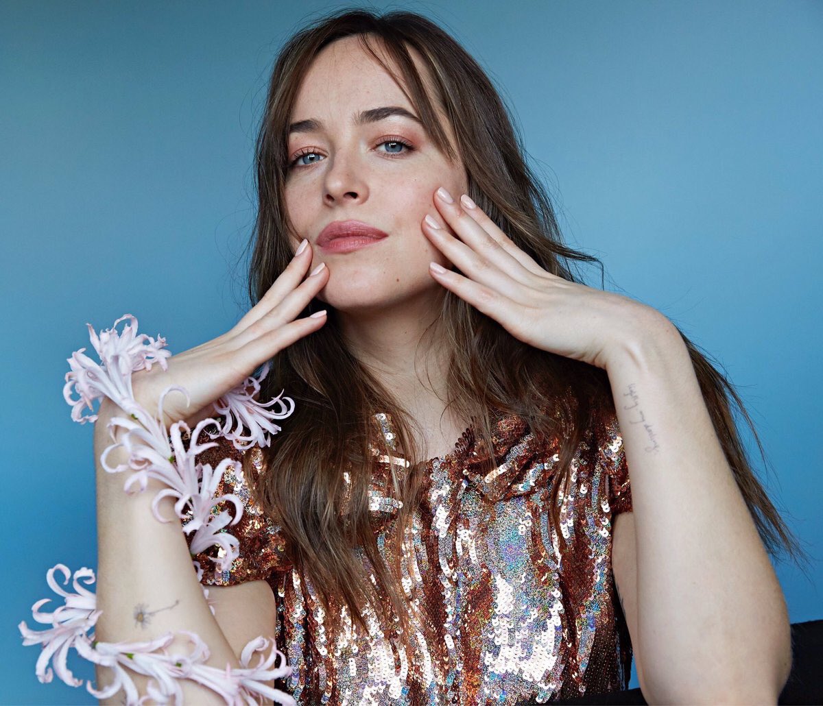 ELLE_2018_-_04.jpg ELLE_2018_-_04.jpg