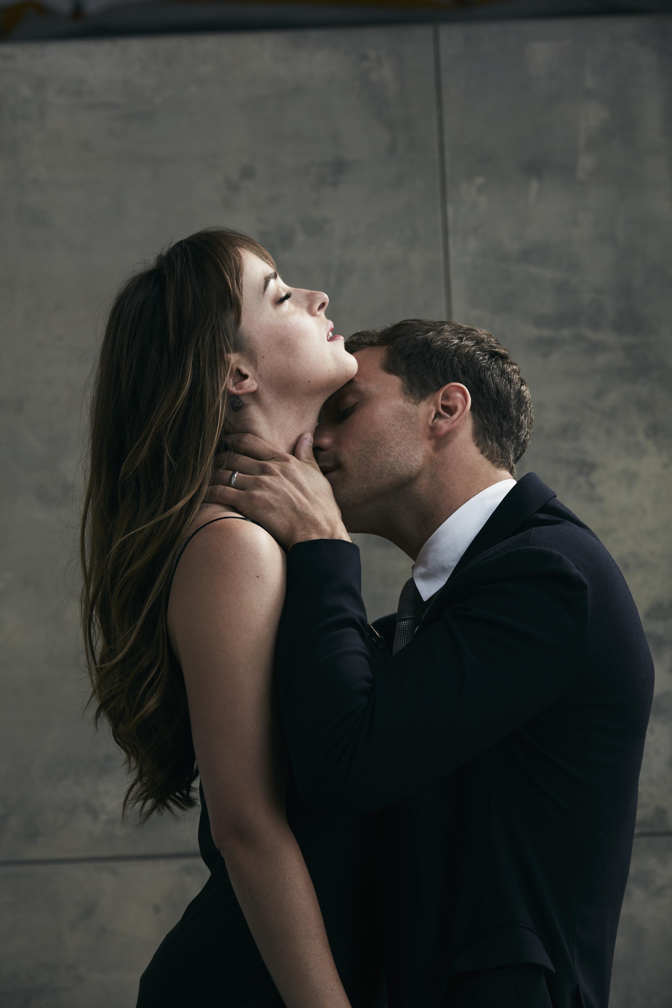 Fifty_Shades_Freed_-_Set_01-87.jpg