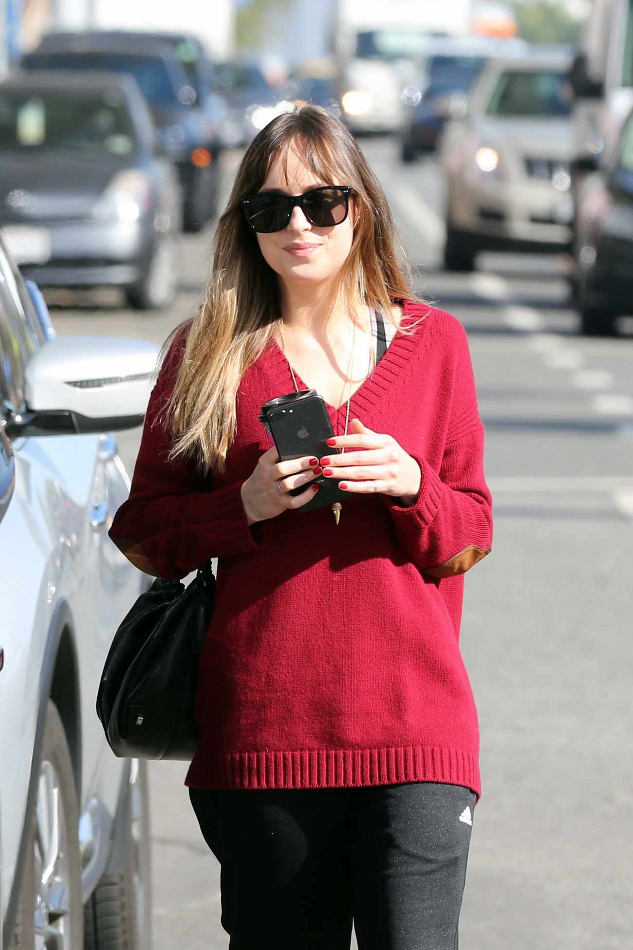Grabbing_Coffee_with_her_friends_in_CA_-_January_12th00003.jpg Grabbing_Coffee_with_her_friends_in_CA_-_January_12th00003.jpg