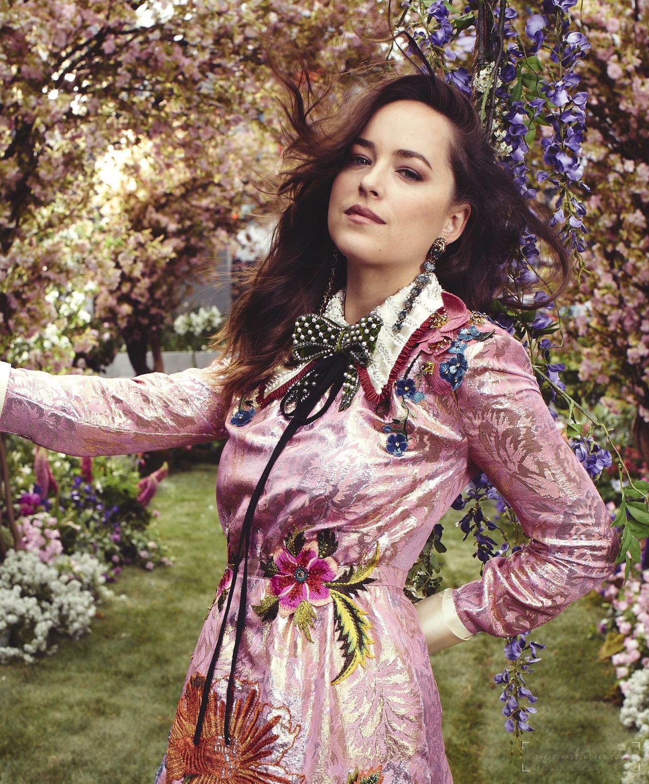 Harper_s_Bazaar_-_08.jpg Harper_s_Bazaar_-_08.jpg