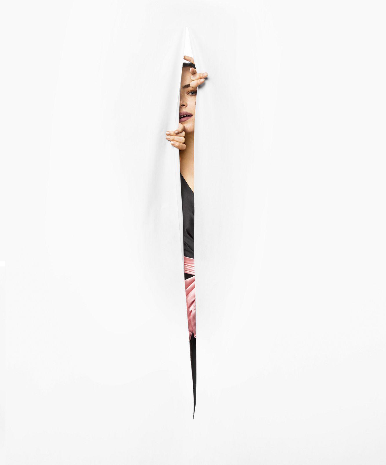 Harper_s_Bazaar_USA_2017.jpg Harper_s_Bazaar_USA_2017.jpg