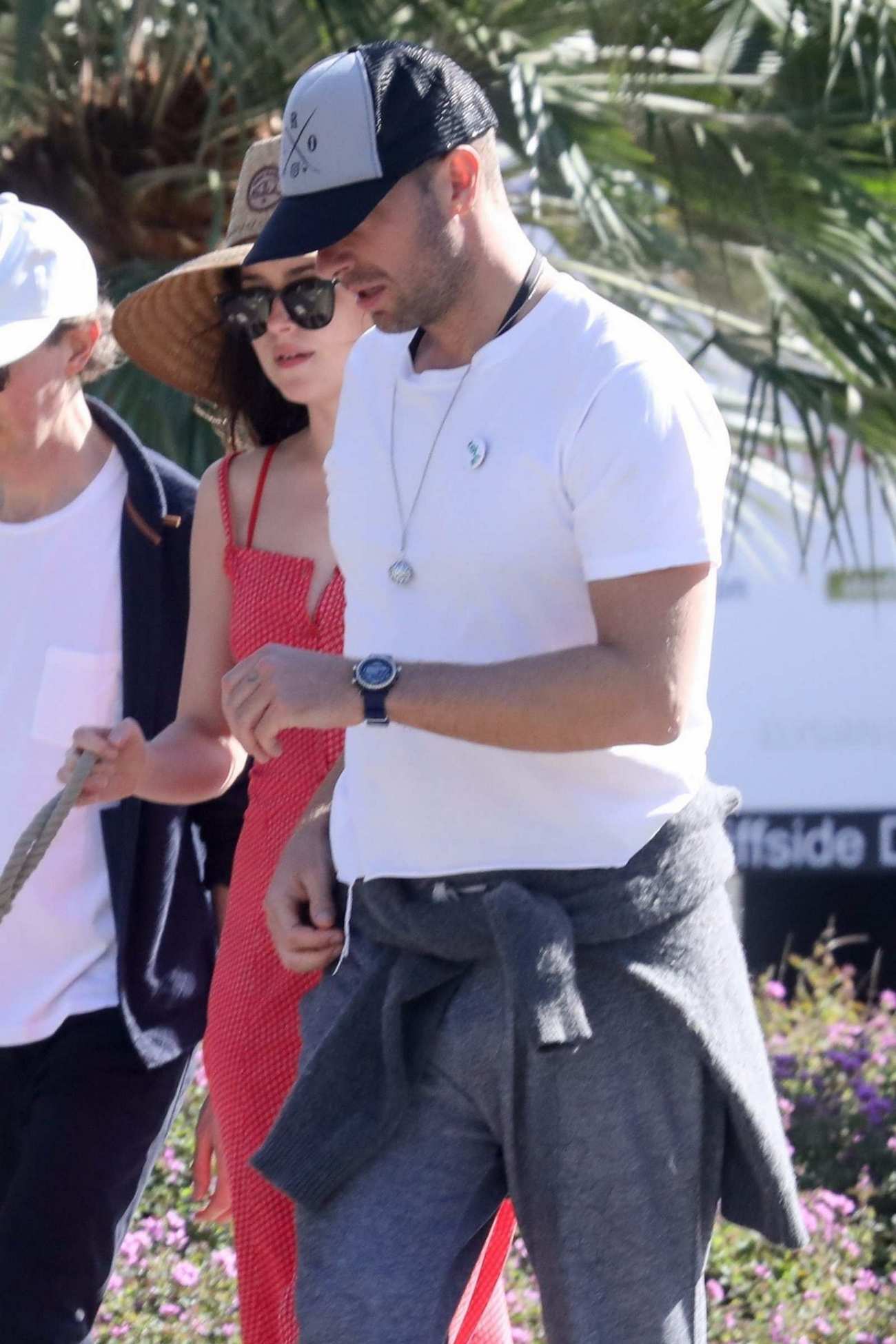 In_Malibu_with_Chris_Martin_-_March_31-03.jpg