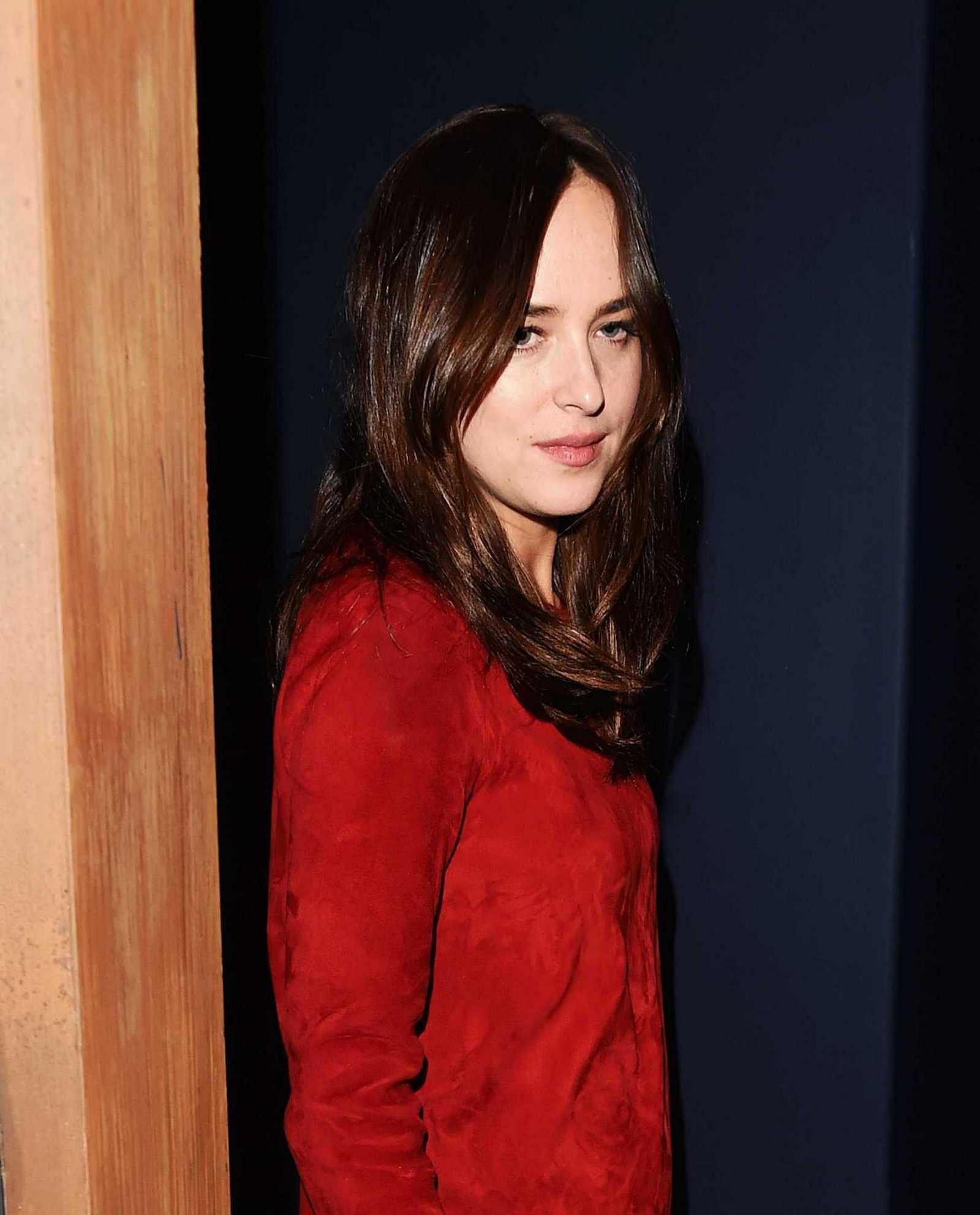 Leaving_The_Hollywood_Reporter_and_Jimmy_Choo_s_Power_Stylists_Dinner_on_March_14-01.jpg Leaving_The_Hollywood_Reporter_and_Jimmy_Choo_s_Power_Stylists_Dinner_on_March_14-01.jpg