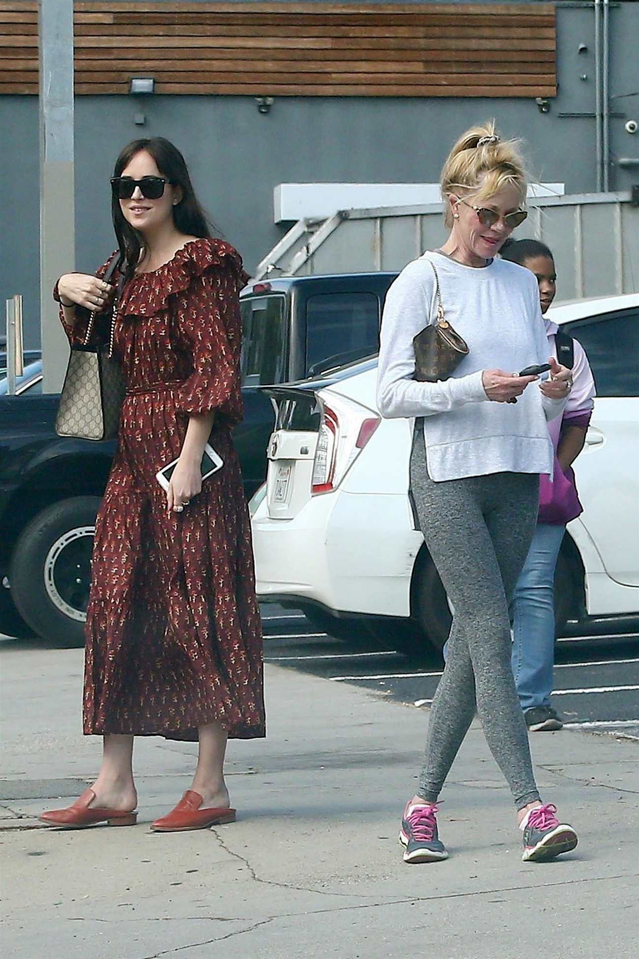 Out_In_West_Hollywood_with_Melanie_-_September_14-06.jpg