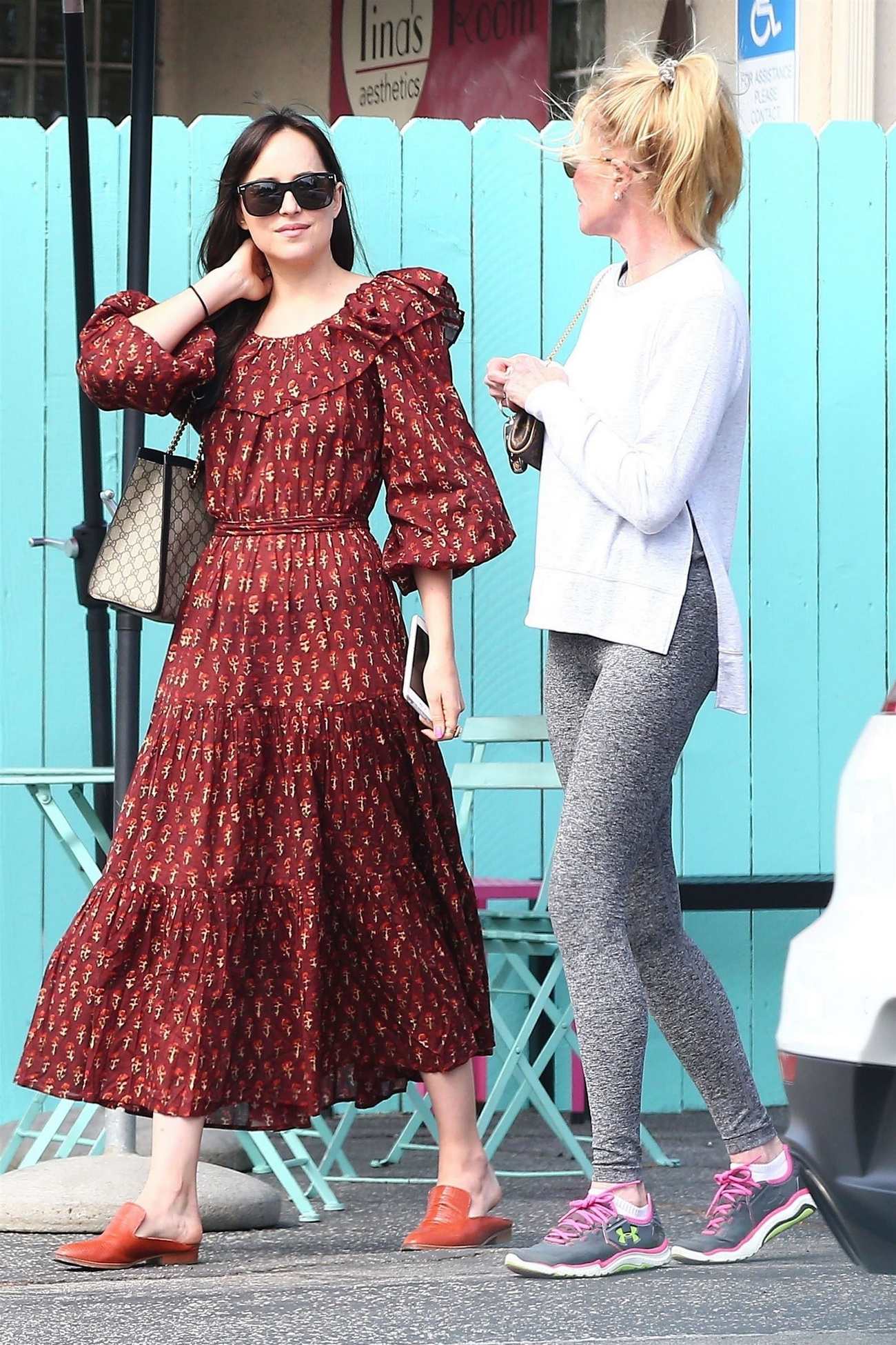Out_In_West_Hollywood_with_Melanie_-_September_14-09.jpg Out_In_West_Hollywood_with_Melanie_-_September_14-09.jpg