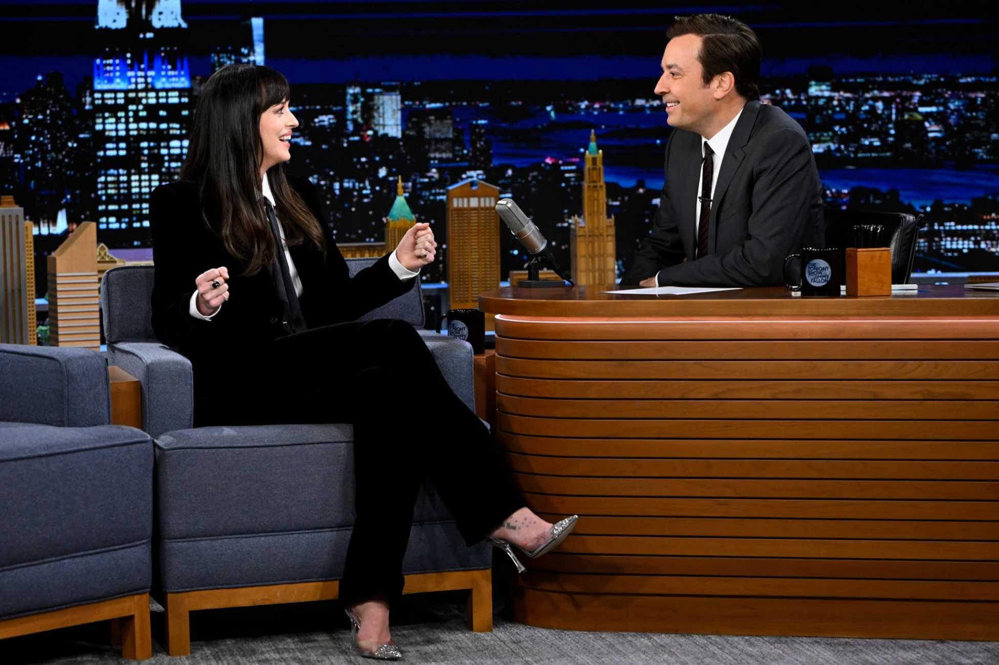 The_Tonight_Show_Starring_Jimmy_Fallon06.jpg The_Tonight_Show_Starring_Jimmy_Fallon06.jpg