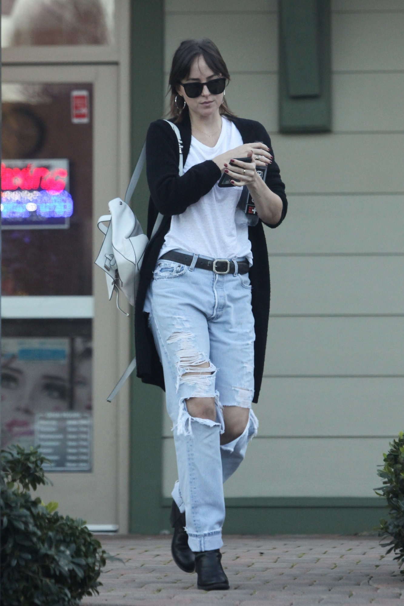 Went_to_a_nail_salon_in_LA_-_February_112.jpg Went_to_a_nail_salon_in_LA_-_February_112.jpg