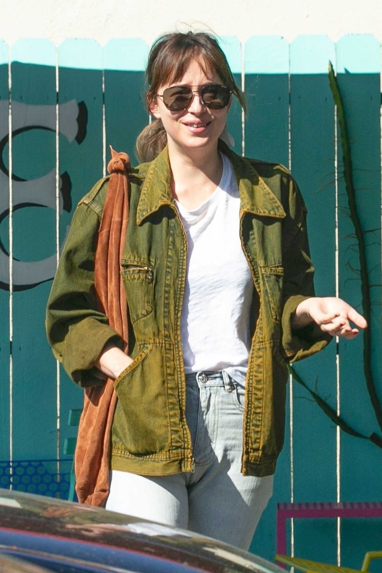 With_her_brother_Jesse_in_West_Hollywood_-_October_9cd628c998266344.jpg With_her_brother_Jesse_in_West_Hollywood_-_October_9cd628c998266344.jpg