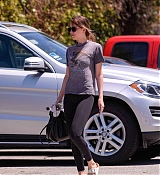 -_Arrives_at_her_yoga_studio_in_Los_Angeles2C_CA_-_May_300003.jpg