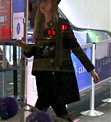Arriving_at_LAX_Airport_-_December_13-05.jpg