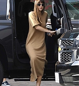 Arriving_at_a_studio_in_Hollywood_-_November_173.jpg
