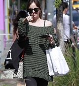 Filename=At_Carrera_Cafe_in_LA_-_May_25-01.jpg
Filesize=141KiB
Dimensions=1067x1600
Date added=May 27, 2017 At_Carrera_Cafe_in_LA_-_May_25-01.jpg