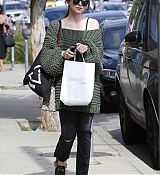 At_Carrera_Cafe_in_LA_-_May_25-05.jpg