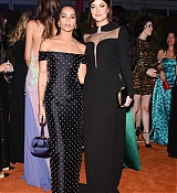 Dakota_Johnson_-_2018_LACMA_Art_2B_Film_Gala_Inside_in_Los_Angeles2C_CA_-_November_32C_2018-09.jpg