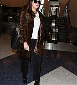 Filename=Dakota_Johnson_-_Arriving_at_LAX_on_April_27-18.jpg
Filesize=477KiB
Dimensions=1600x2386
Date added=Apr 28, 2017 Dakota_Johnson_-_Arriving_at_LAX_on_April_27-18.jpg