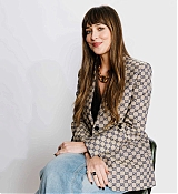 Dakota_Johnson_-_Deadline_Studio_during_the_Toronto_International_Film_Festival_-_September_72C_2024_01.jpg