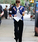 Dakota_Johnson_-_Filming_22Materialists22_in_Chelsea_06062024_03.jpg
