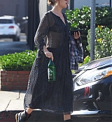 Dakota_Johnson_-_In_Hollywood_-_October_252C_2018-01.jpg