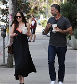 Dakota_Johnson_-_In_Los_Angeles_on_March_19-06.jpg