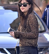 Filename=Dakota_Johnson_-_In_NYC_on_October_2-05.jpg
Filesize=280KiB
Dimensions=1800x2690
Date added=Oct 04, 2017 Dakota_Johnson_-_In_NYC_on_October_2-05.jpg