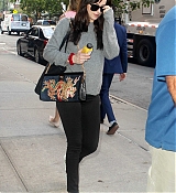 Dakota_Johnson_-_In_NYC_on_October_6-02.jpg