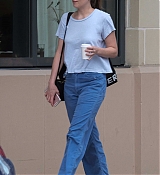 Dakota_Johnson_-_In_Savannah2C_GA_on_July_16-04.jpg