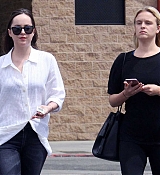Dakota_Johnson_-_In_West_Hollywood_on_April_17-06.jpg