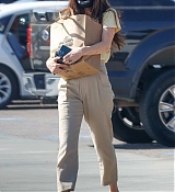 Dakota_Johnson_-_Out_in_Malibu_04192021_12.jpg