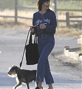 Dakota_Johnson_-_Out_in_Malibu_0529202201.jpg