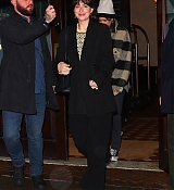 Dakota_Johnson_-_Out_in_New_York_0430202301.jpg