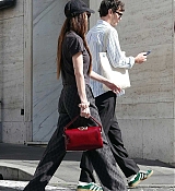 Dakota_Johnson_-_Out_in_Rome_03212024_05.jpg