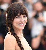 Dakota_Johnson_-_Splitsville_photocall_at_the_78th_annual_Cannes_Film_Festival_in_Cannes2C_France_28May_192C_202529_27.jpg