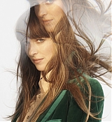 Dakota_Johnson_-_UK_Elle_February_202205.jpg