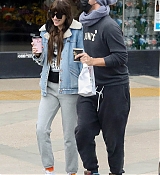 Filename=Dakota_Johnson___Chris_Martin_-_Out_in_Malibu_1031202103.jpg
Filesize=203KiB
Dimensions=1300x1788
Date added=Nov 03, 2021 Dakota_Johnson___Chris_Martin_-_Out_in_Malibu_1031202103.jpg