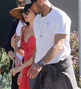 Filename=In_Malibu_with_Chris_Martin_-_March_31-02.jpg
Filesize=187KiB
Dimensions=1300x1950
Date added=Apr 05, 2019 In_Malibu_with_Chris_Martin_-_March_31-02.jpg