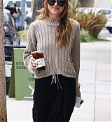 Picking_Up_Coffee_in_LA_-_May_1800004.jpg