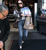Filename=Shopping_In_Los_Angeles_-_March_23-02.jpg
Filesize=156KiB
Dimensions=1263x1600
Date added=Mar 24, 2017 Shopping_In_Los_Angeles_-_March_23-02.jpg