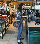 Shopping_In_Los_Angeles_-_March_23-04.jpg