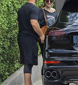 Takes_a_trip_to_Earthbar_in_West_Hollywood_-_April_19____5.jpg
