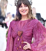 The_2019_Met_Gala_Celebrating_Camp_Notes_on_Fashion_-_May_6-04.jpg